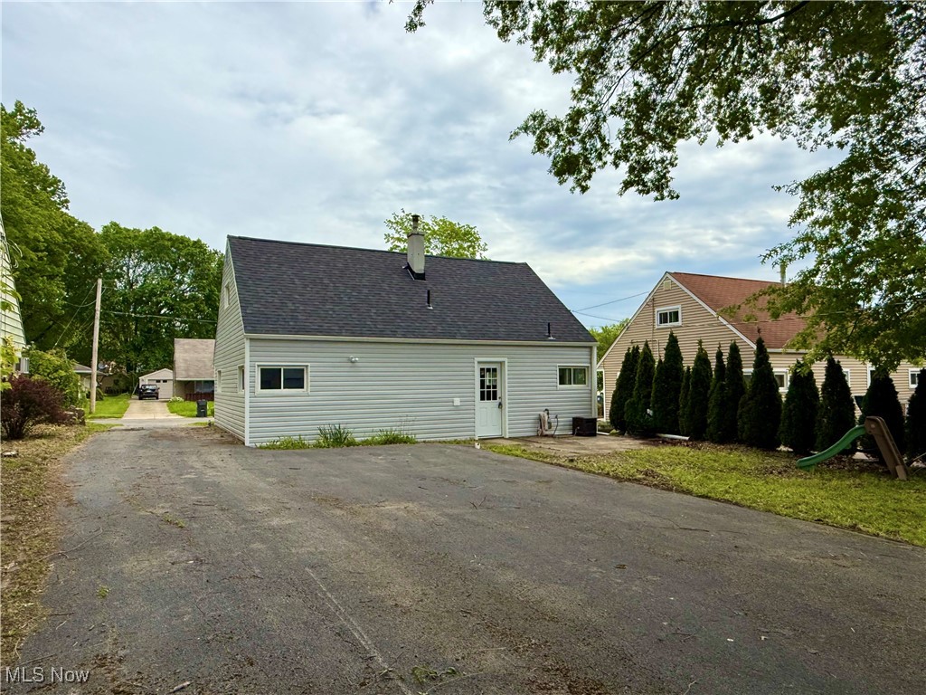 356 N Edgehill Avenue, Austintown, Ohio image 23