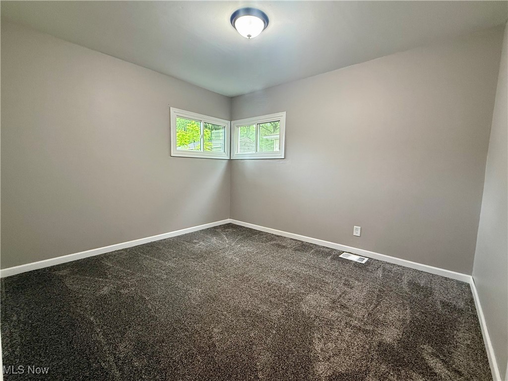 356 N Edgehill Avenue, Austintown, Ohio image 16