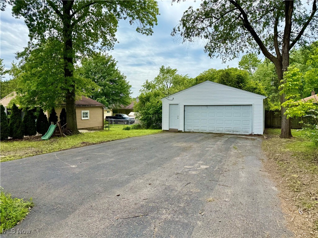 356 N Edgehill Avenue, Austintown, Ohio image 2