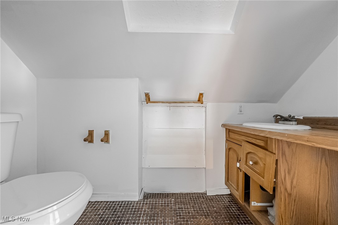 1131 W River Road, Elyria, Ohio image 33