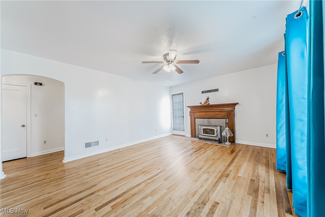 1131 W River Road, Elyria, Ohio image 9