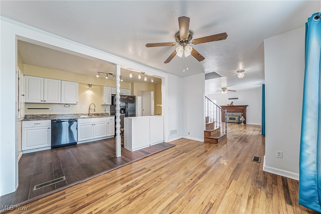 1131 W River Road, Elyria, Ohio image 14