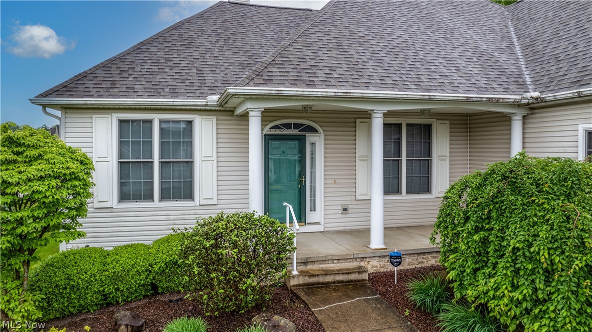 Twin Lakes Condo - Residential