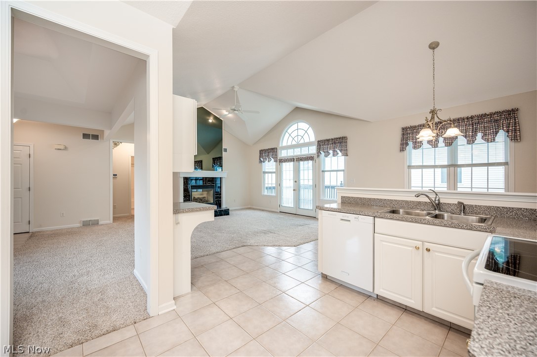 Twin Lakes Condo - Residential