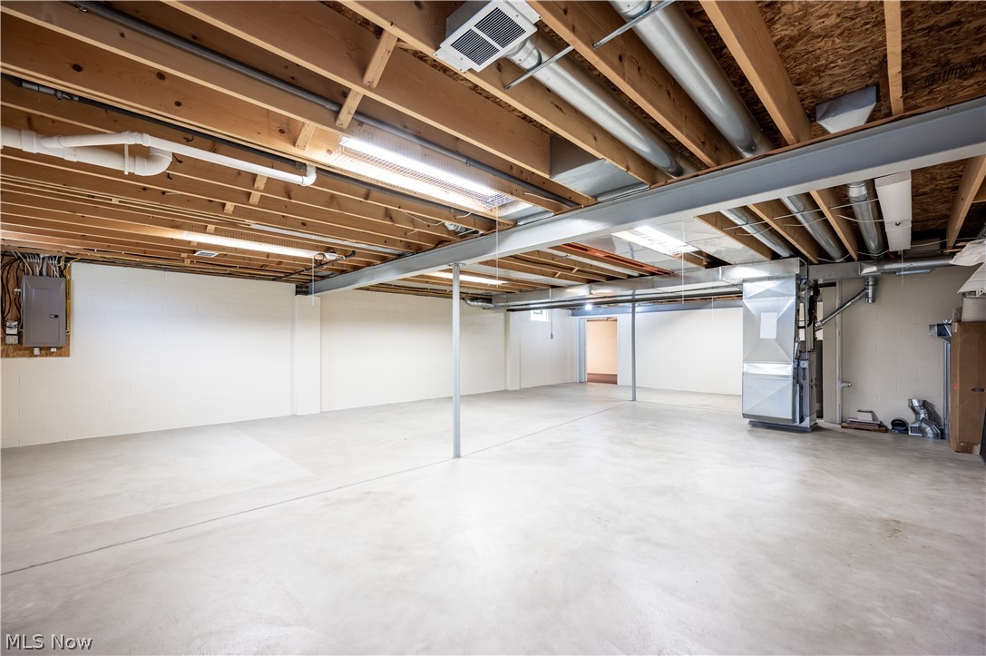 Twin Lakes Condo - Residential