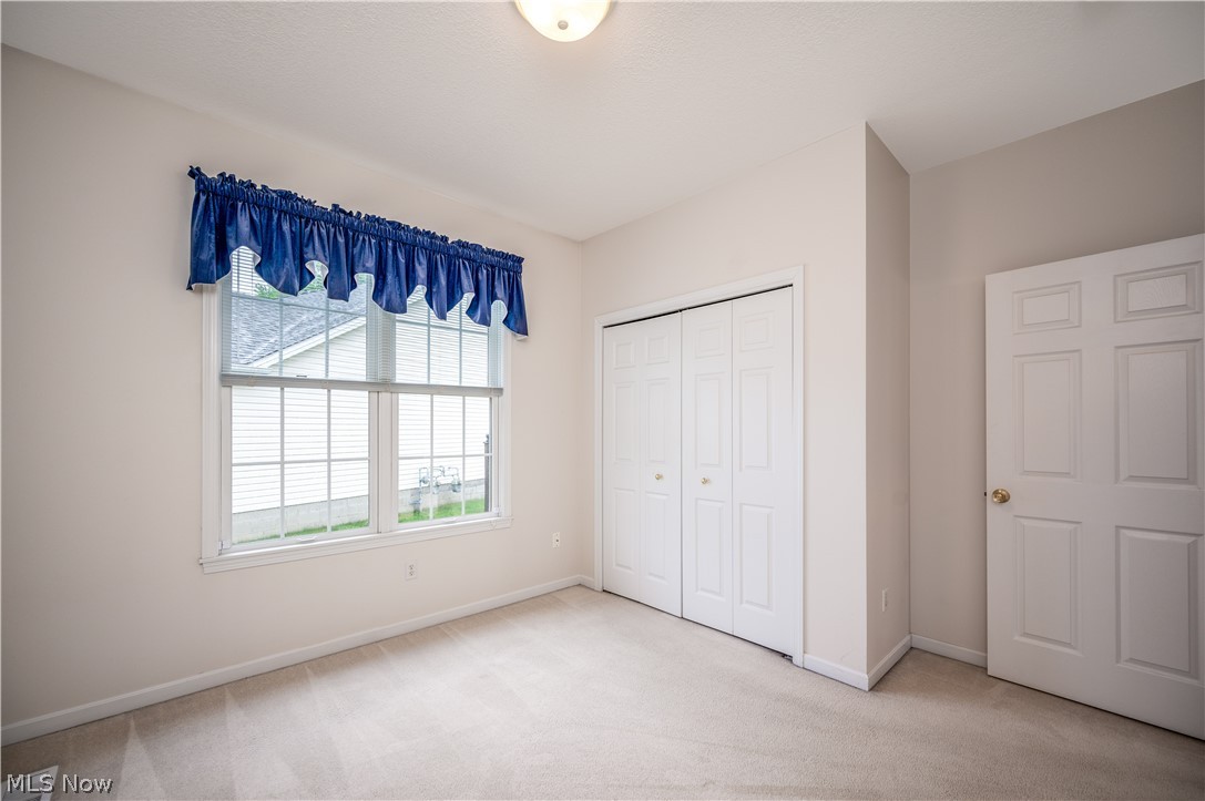 Twin Lakes Condo - Residential