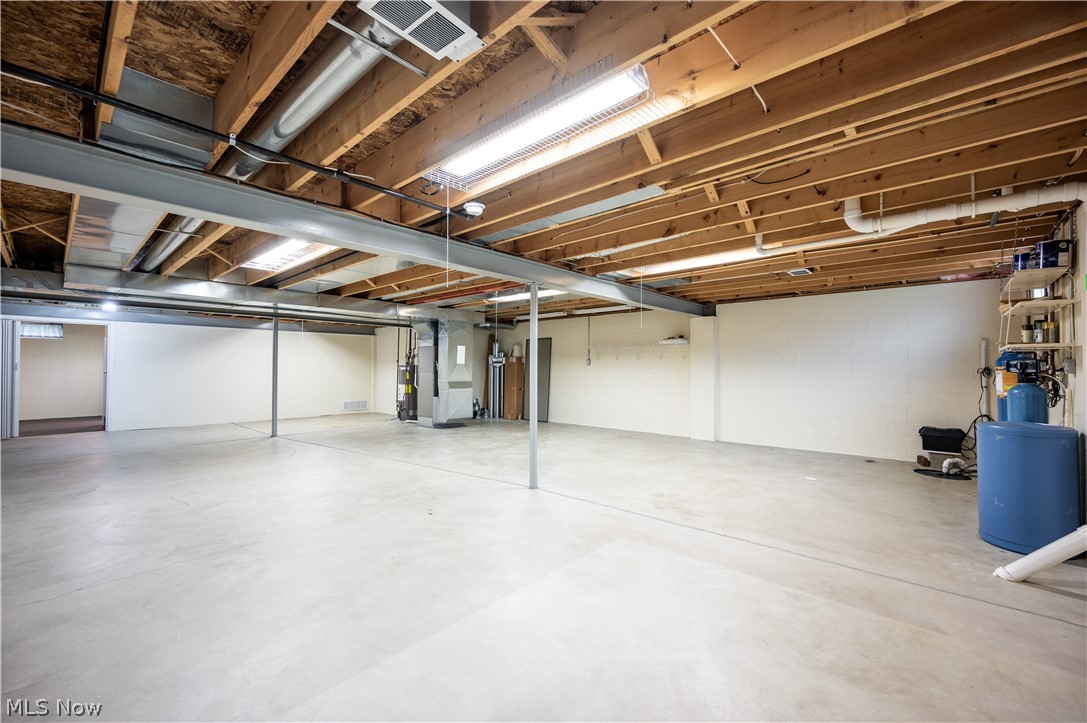 Twin Lakes Condo - Residential