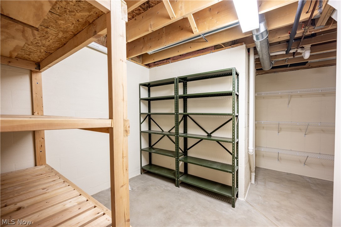 Twin Lakes Condo - Residential