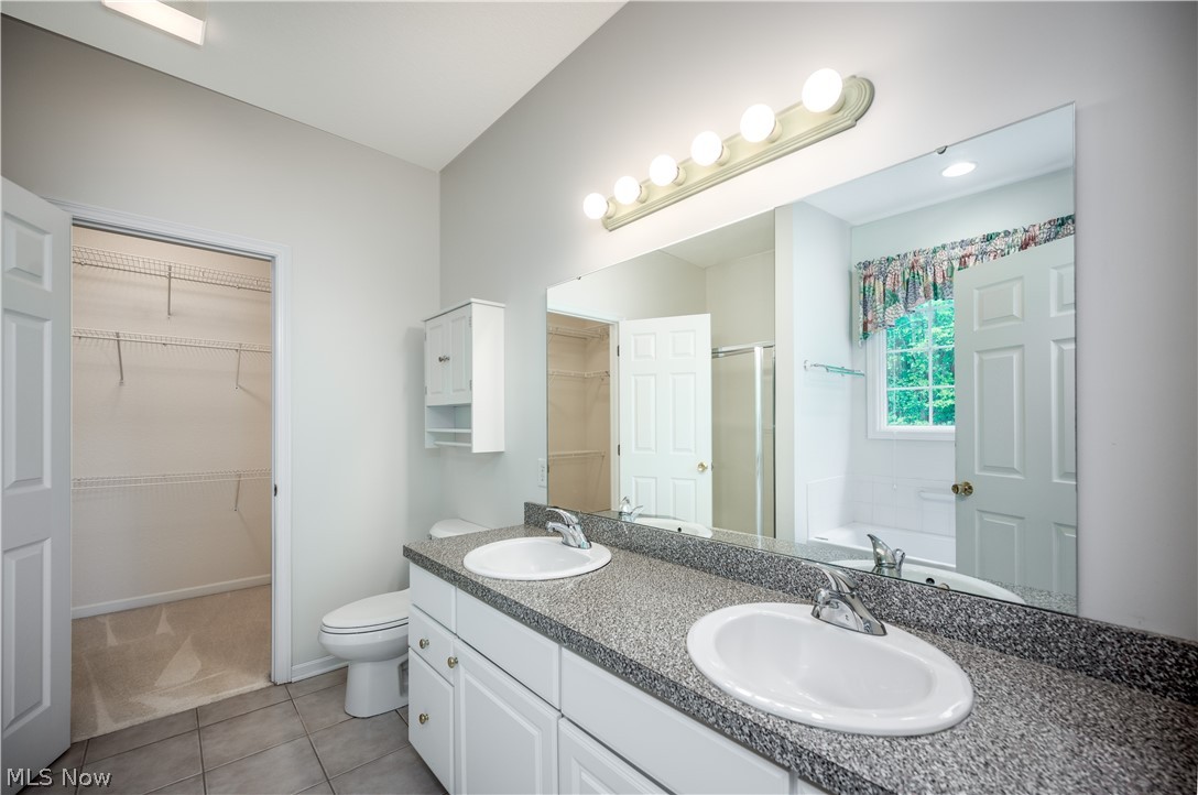 Twin Lakes Condo - Residential