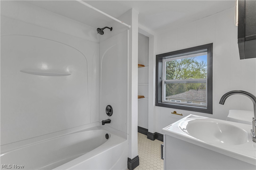 County/Medina - Residential