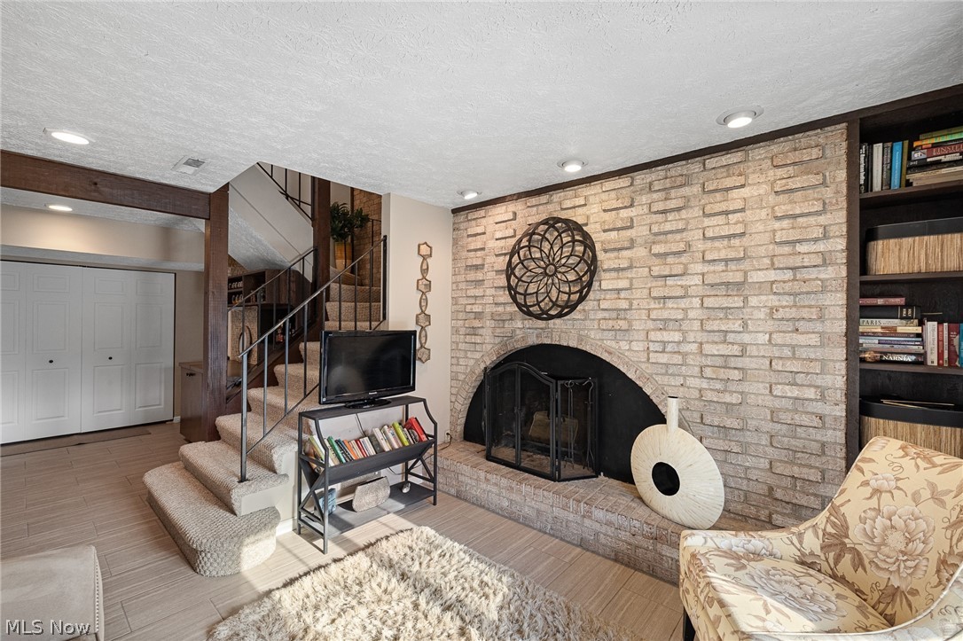 Four Seasons Twnhs - Residential