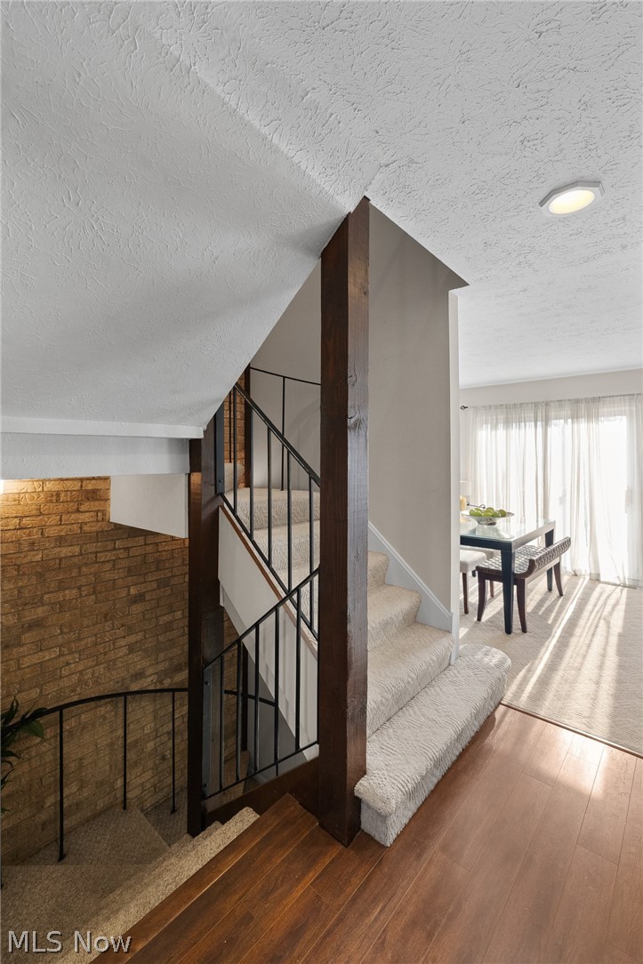 Four Seasons Twnhs - Residential