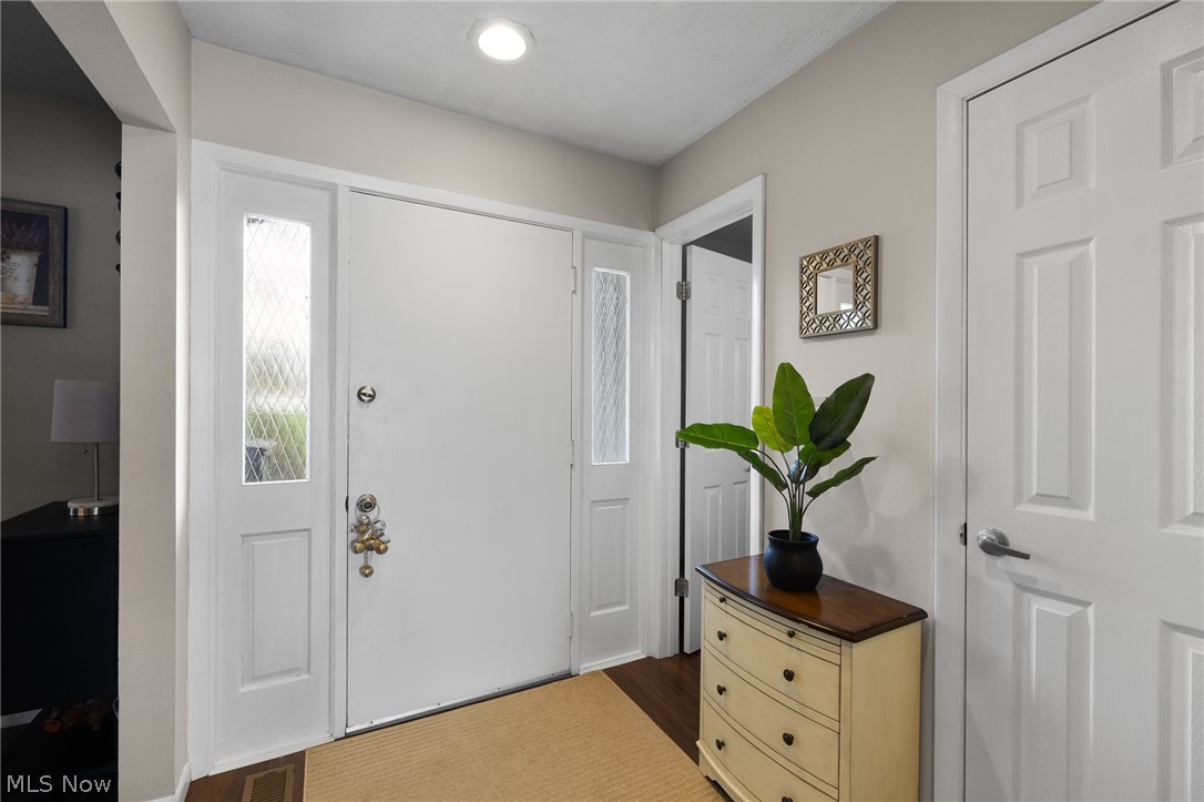 Four Seasons Twnhs - Residential