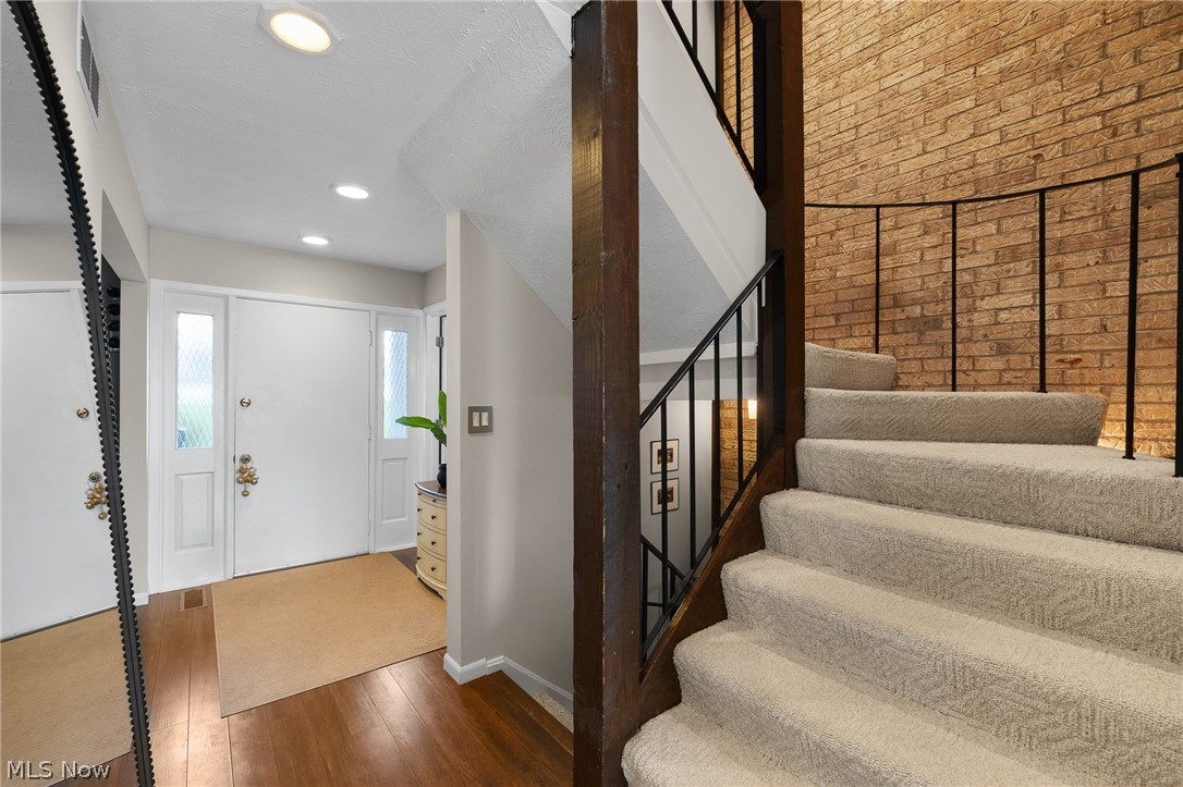 Four Seasons Twnhs - Residential