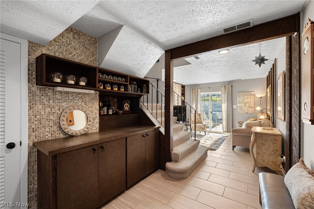 Four Seasons Twnhs - Residential