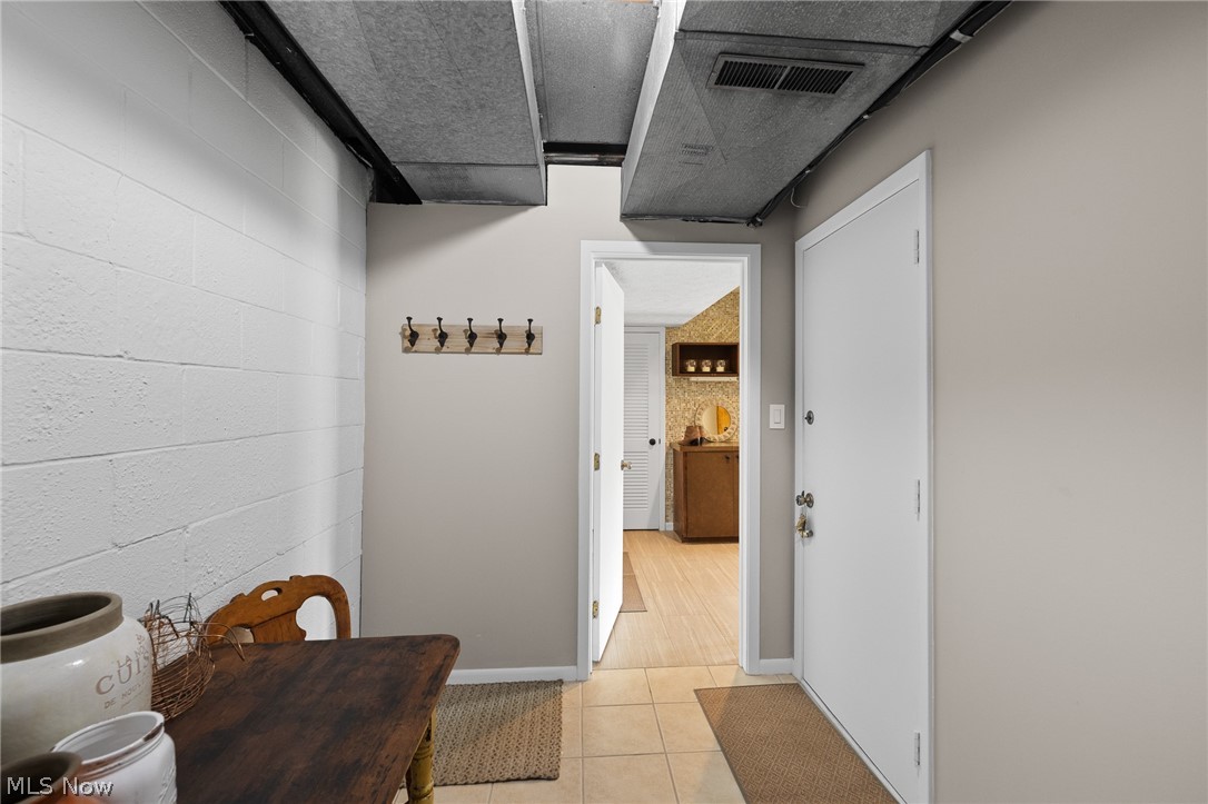 Four Seasons Twnhs - Residential