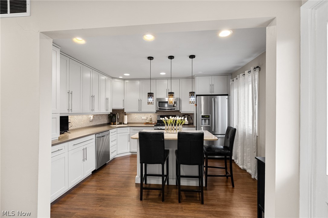 Four Seasons Twnhs - Residential