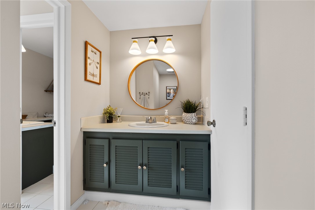 Four Seasons Twnhs - Residential