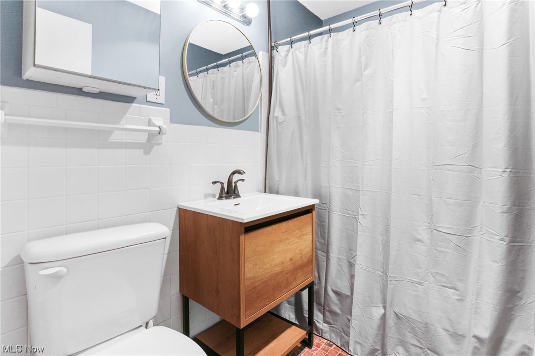 Lake House Condos - Residential