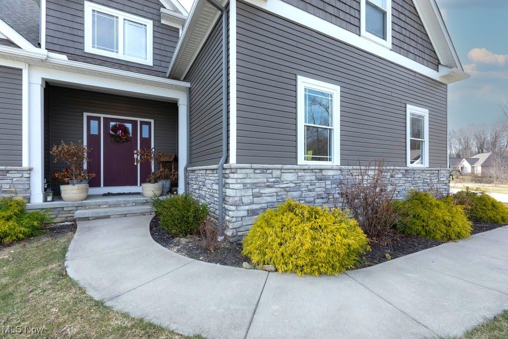 226 Hidden Glen Trail, Chardon, Ohio image 5