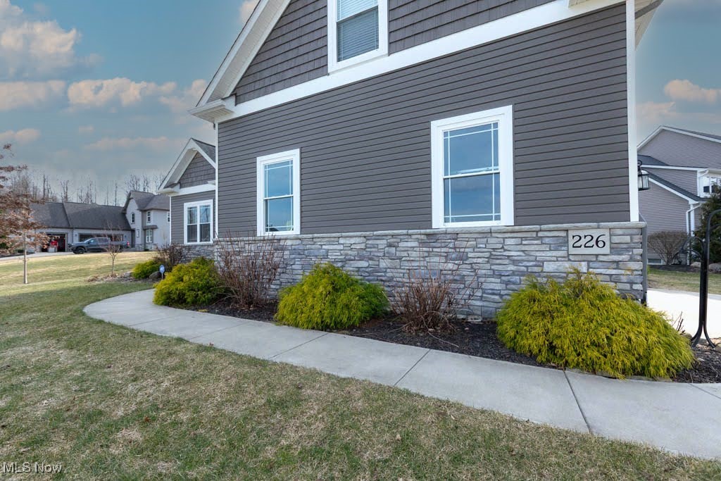 226 Hidden Glen Trail, Chardon, Ohio image 6