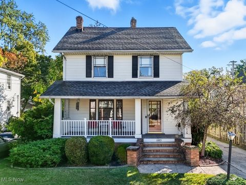 2223 Eldred Avenue Lakewood OH 44107