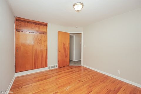 Tiny photo for 6045 Dunham Road, Maple Heights, OH 44137 (MLS # 5192695)