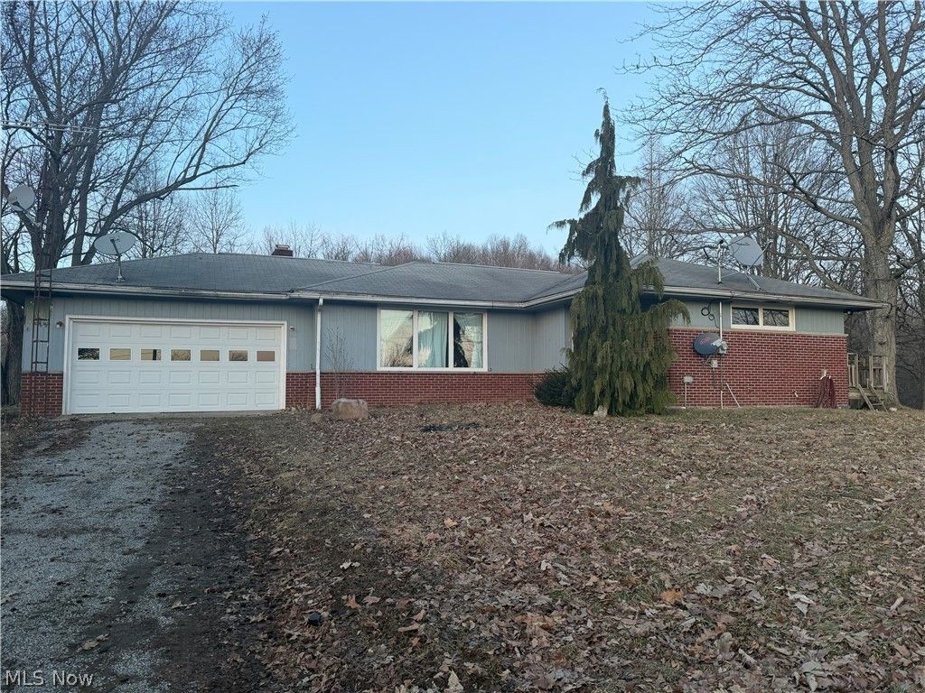 Photo of 9996 Stump Road, Minerva, OH 44657 (MLS # 5186425)