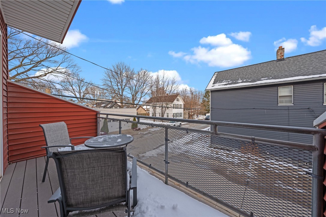 Cleveland, Ohio 44113, United States, 2 Bedrooms Bedrooms, ,2 BathroomsBathrooms,Residential,Active,254790