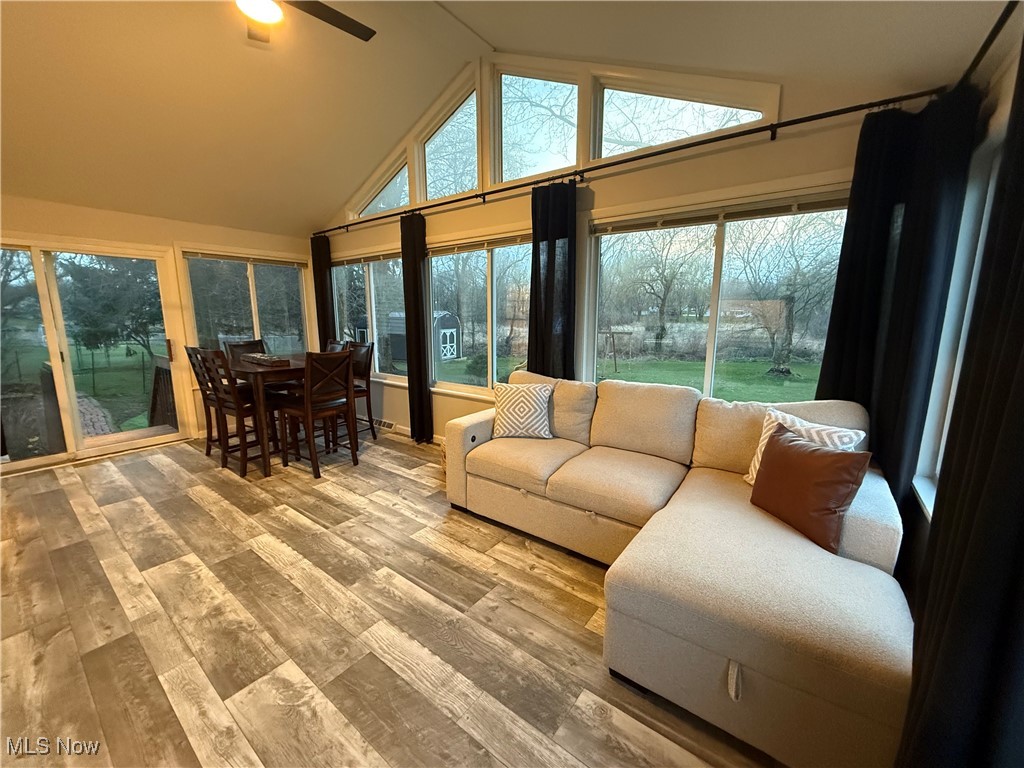 2045 Pondview Circle, Uniontown, Ohio image 9