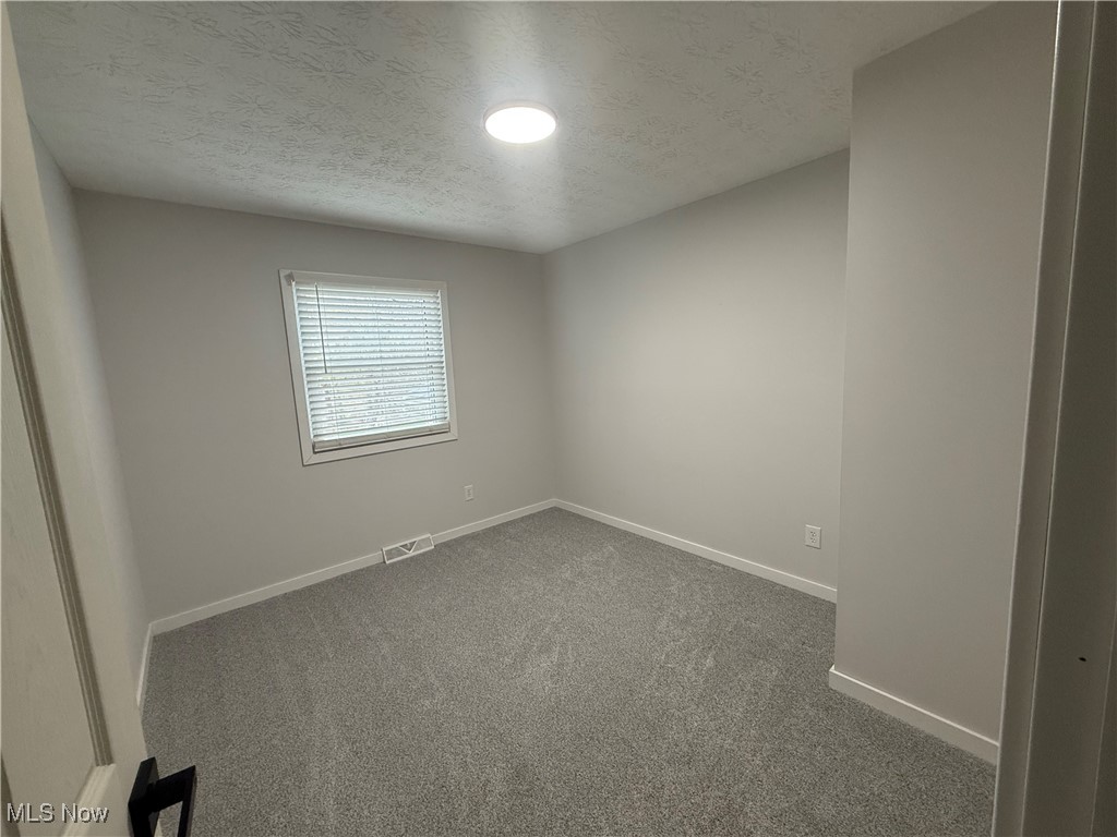 2045 Pondview Circle, Uniontown, Ohio image 15