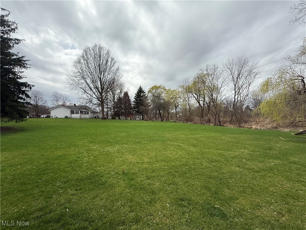 2045 Pondview Circle, Uniontown, Ohio image 24