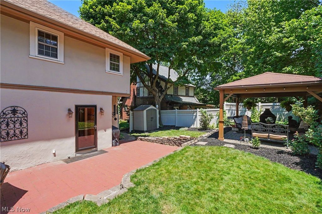 Photo of 27 Borton Avenue, Akron, OH 44302 (MLS # 5222024)