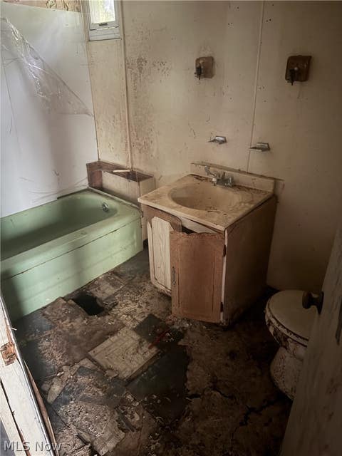 Tiny photo for 2183 E 31st Street, Cleveland, OH 44115 (MLS # 5233115)