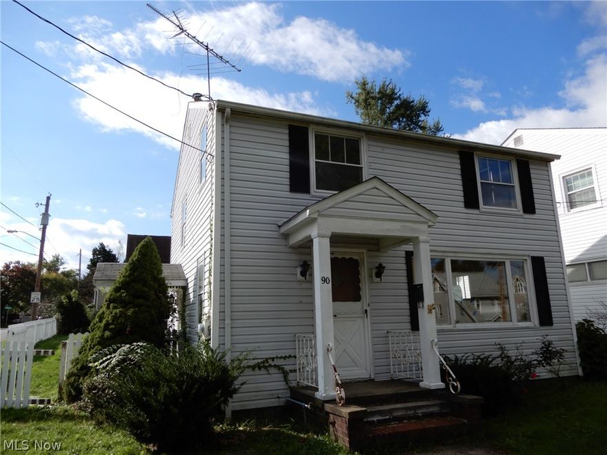 Great investment or first time buyer potential!  Spacious home offers 3 bedrooms, 1.5 baths, a nice family room addition on the back - and a nicely fenced in back yard.  Put your finishing touches on this one and make a beautiful home or investment!