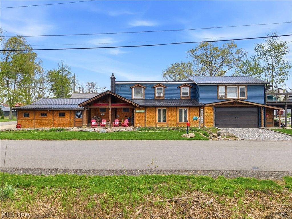 Photo of 161 Forest Avenue, Lake Milton, OH 44429 (MLS # 5204903)