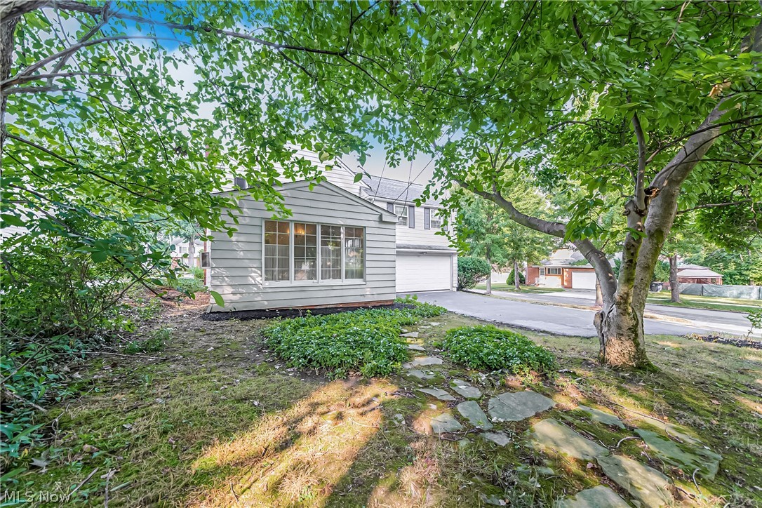 Rapid Transit Land Sales Compa - Residential Lease