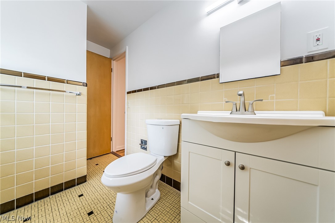 Rapid Transit Land Sales Compa - Residential Lease