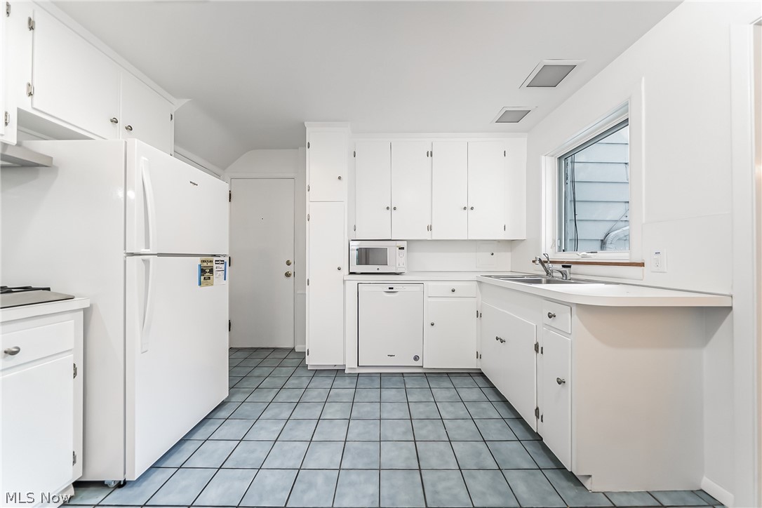 Rapid Transit Land Sales Compa - Residential Lease