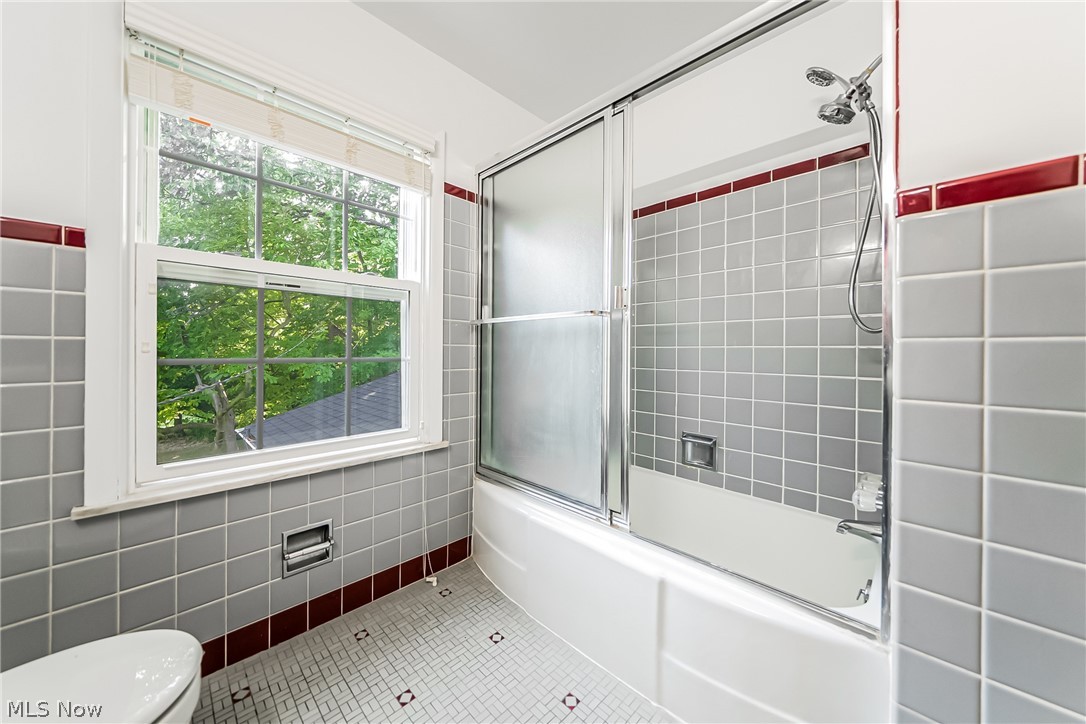 Rapid Transit Land Sales Compa - Residential Lease