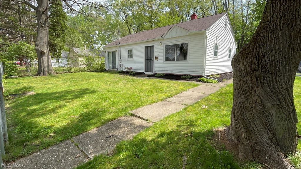 Photo of 1179 Yukon Avenue, Akron, OH 44320 (MLS # 5207646)