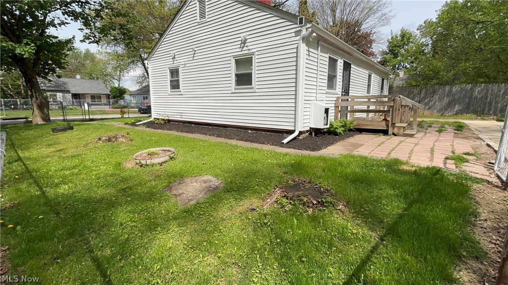 Photo of 1179 Yukon Avenue, Akron, OH 44320 (MLS # 5207646)