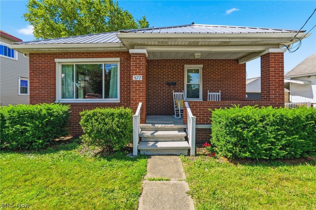 Photo of 577 5th Street, Carrollton, OH 44615 (MLS # 5221456)