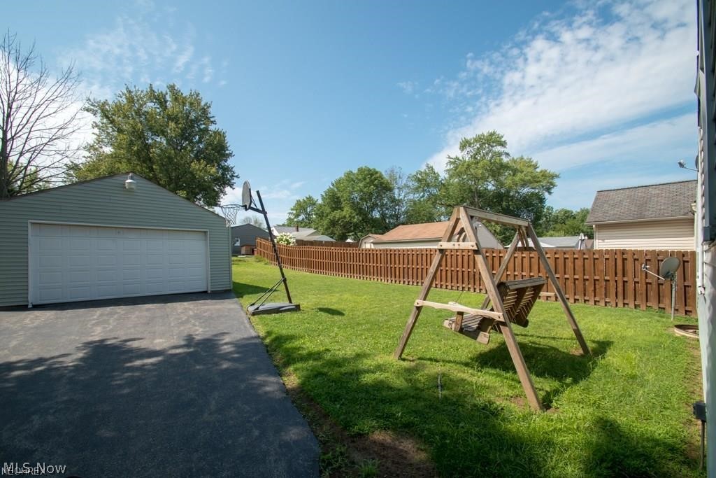 61600 Brownlee Woods - Residential