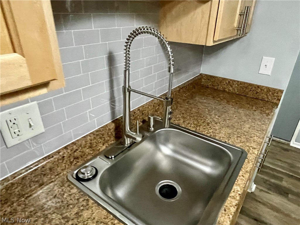 Esquire House - Residential