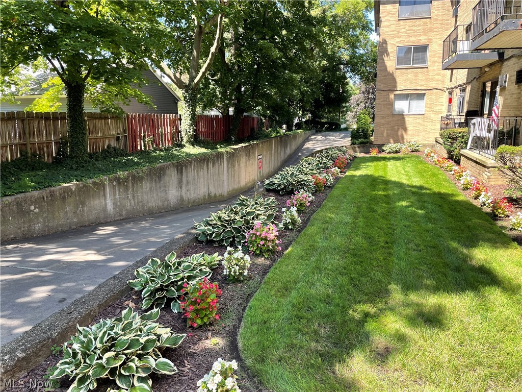 Esquire House - Residential