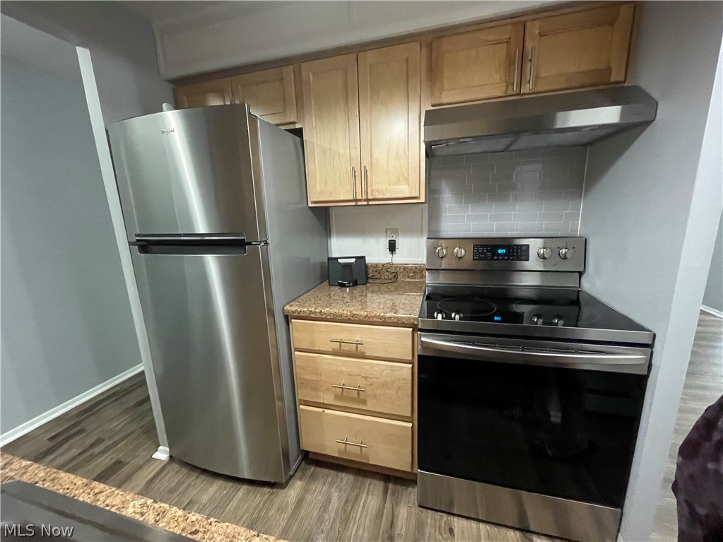 Esquire House - Residential