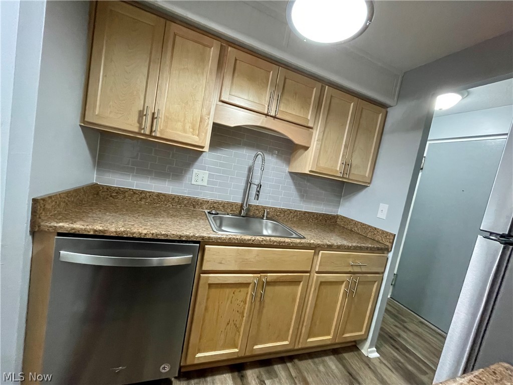 Esquire House - Residential