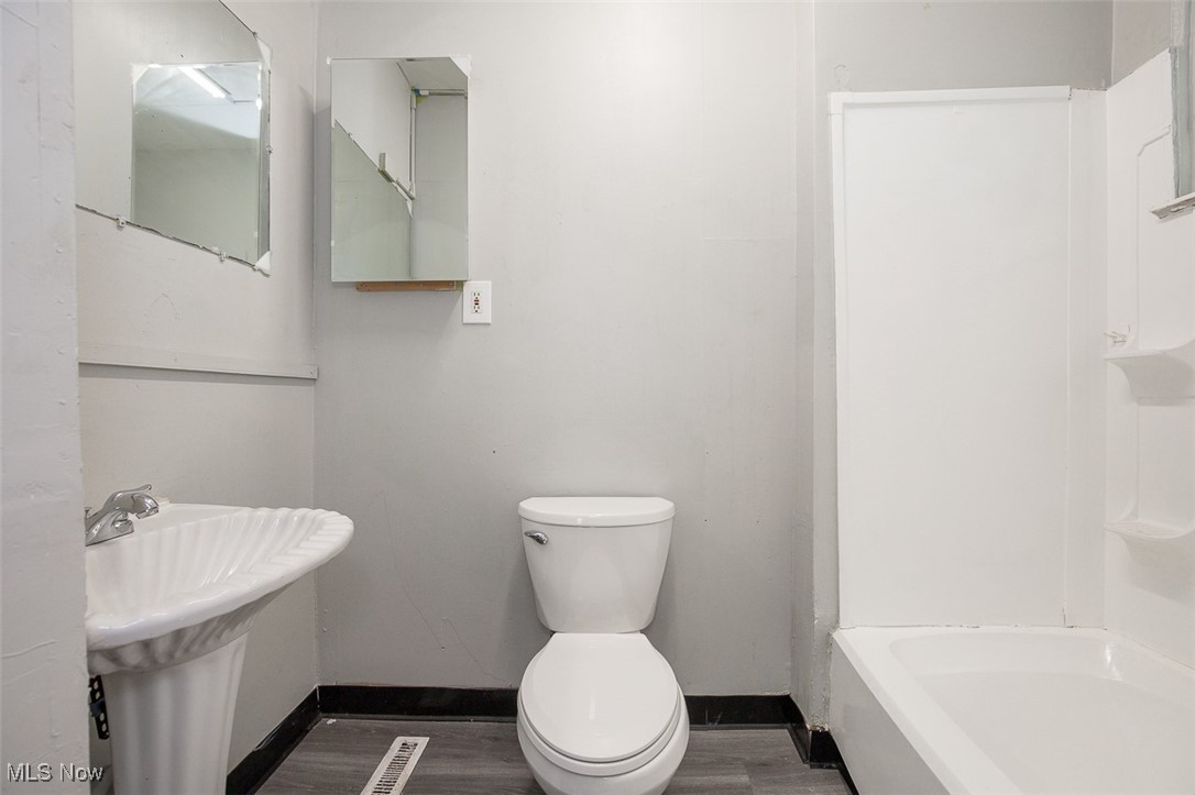 Beingg M Hicks Glenville - Residential Income