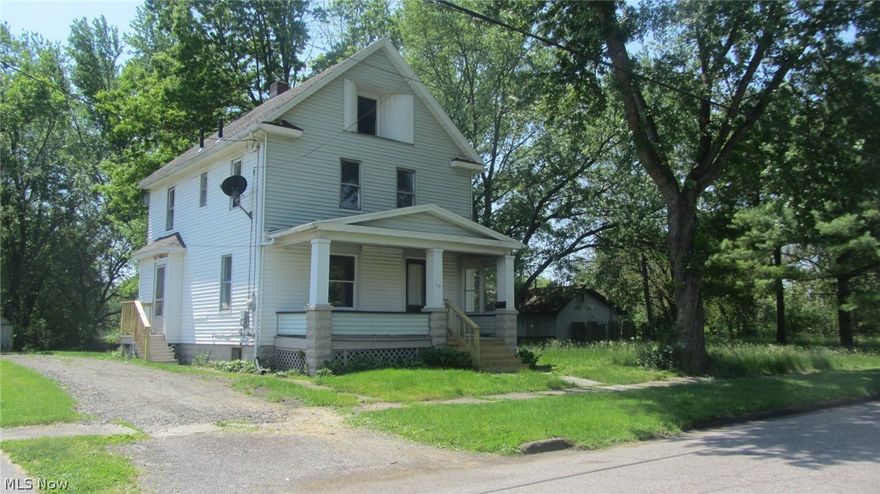 Nice older 3 bedroom 2 story featuring large country kitchen,formal diningroom, full basement, gas heat,vinyl siding, new shingles 2016, and large front porch. Seller will pay buyer's closing cost and only $1600 down payment.